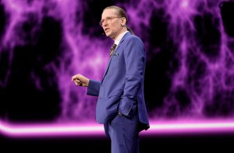 Na tientallen jaren tegen malware te hebben gevochten, hackt deze veteraan op het gebied van cyberbeveiliging nu drones